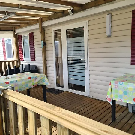 Mh 472 Confort De 36m2 3 1 Salle De Bain Idéalement Situé Dans 4 étoiles Campeggio Saint-Julien-en-Born