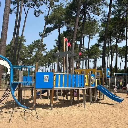 Mh 472 Confort De 36m2 3 1 Salle De Bain Idéalement Situé Dans 4 étoiles Campeggio Saint-Julien-en-Born
