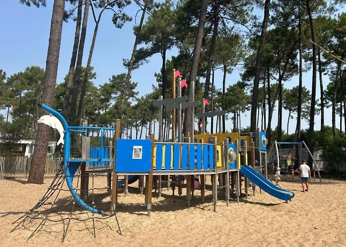 Mh 472 Confort De 36m2 3 1 Salle De Bain Idealement Situe Dans 4 Etoiles 营地 波讷地区圣朱利安